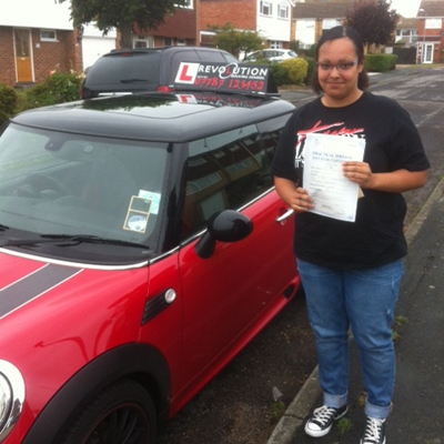 Image of Naomi Vignon with pass certificate - Revolution Driving School